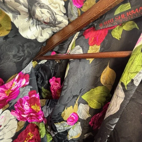 Vintage 100% Silk Wrap Top S Long Sleeve Black Bright Floral Whimsical Statement - Picture 8 of 11